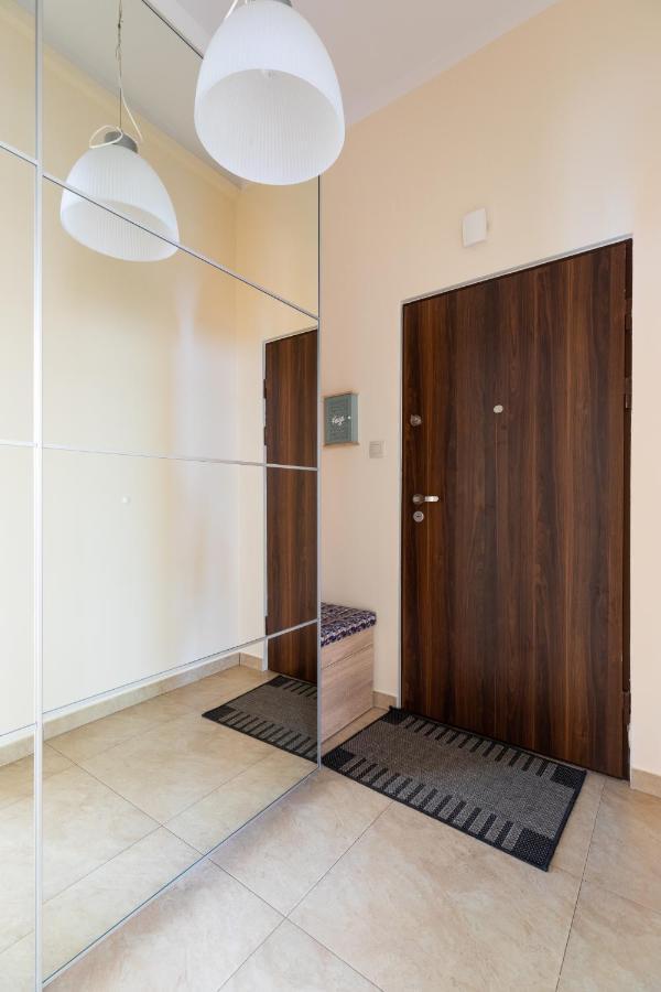 P&O Serviced Apartments Plac Konstytucji Varşovia Exterior foto